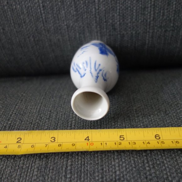 Mini Ceramic Vases (Includes Two of Each Style,  4 in Total) - Picture 6 of 14